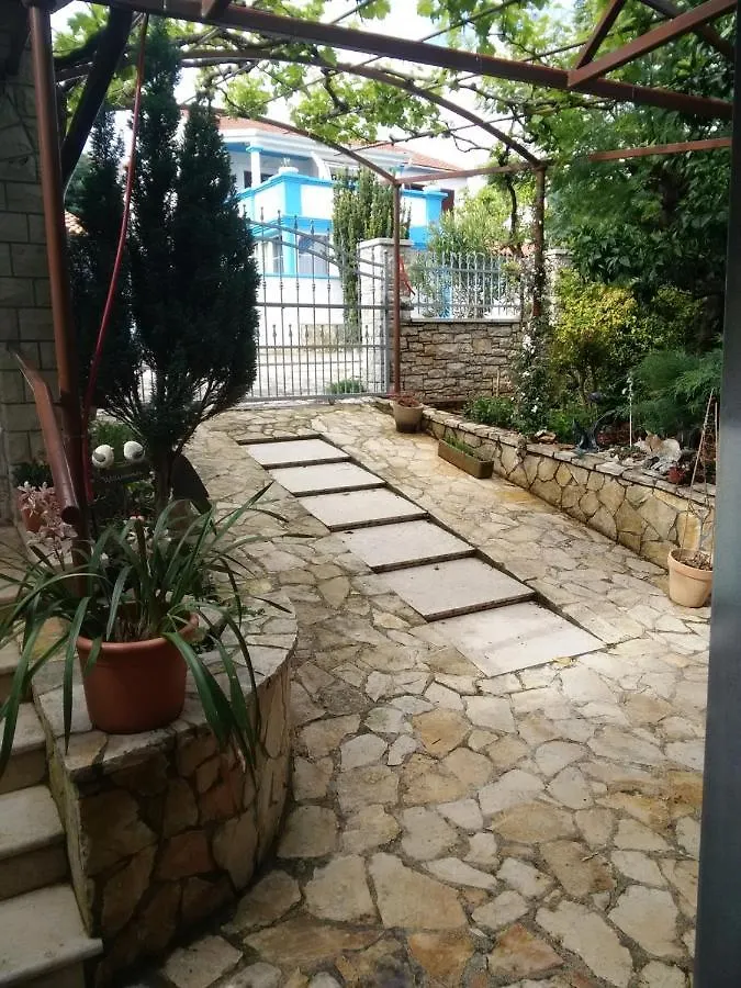 Apartment In Banjole With Air Conditioning, Wifi, Washing Machine 3360-2 0*,