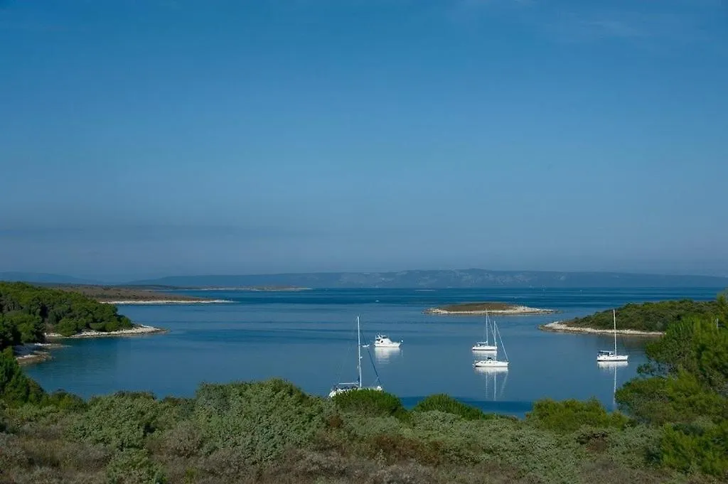 Apartment In Banjole With Air Conditioning, Wifi, Washing Machine 3360-2 Croatia