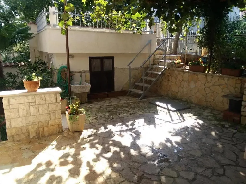 Apartment In Banjole With Air Conditioning, Wifi, Washing Machine 3360-2 0*,  Croatia