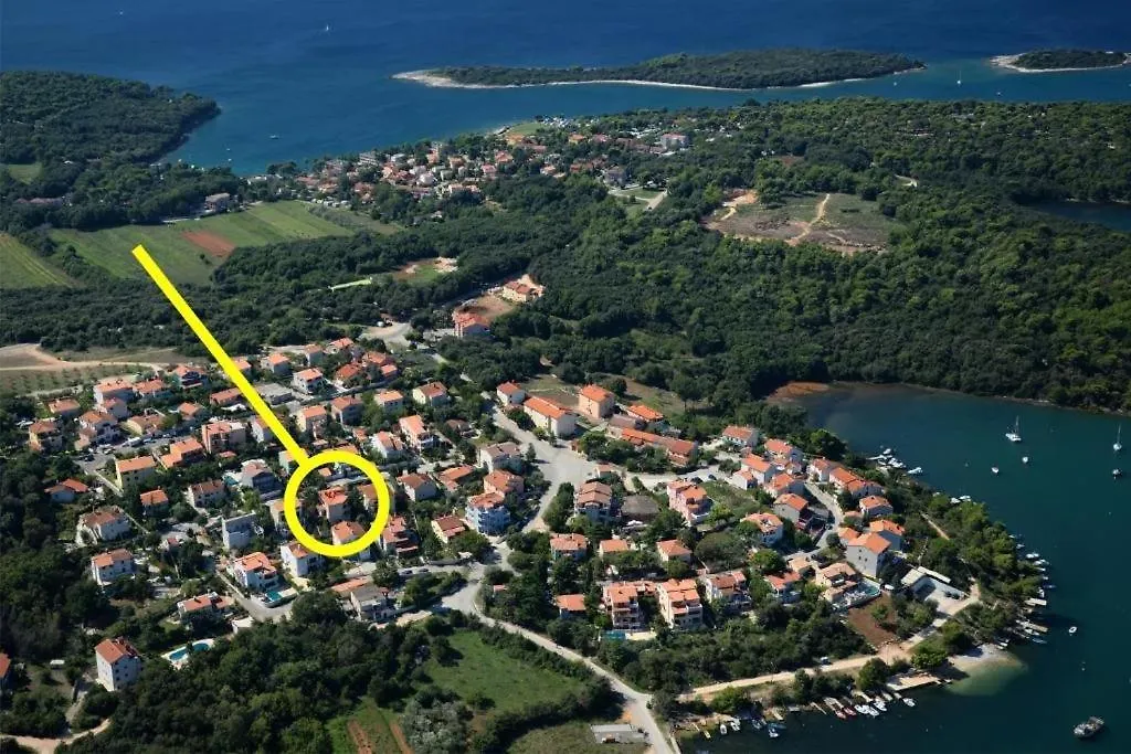Apartment In Banjole With Air Conditioning, Wifi, Washing Machine 3360-2 0*,  Croatia