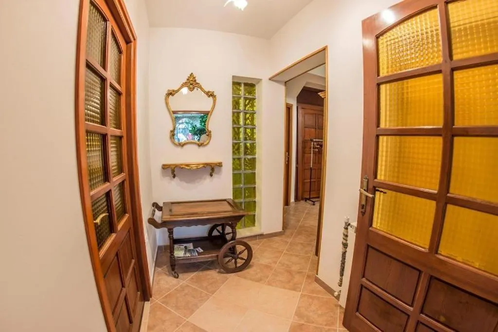 Apartment In Banjole With Air Conditioning, Wifi, Washing Machine 3360-2 Croatia